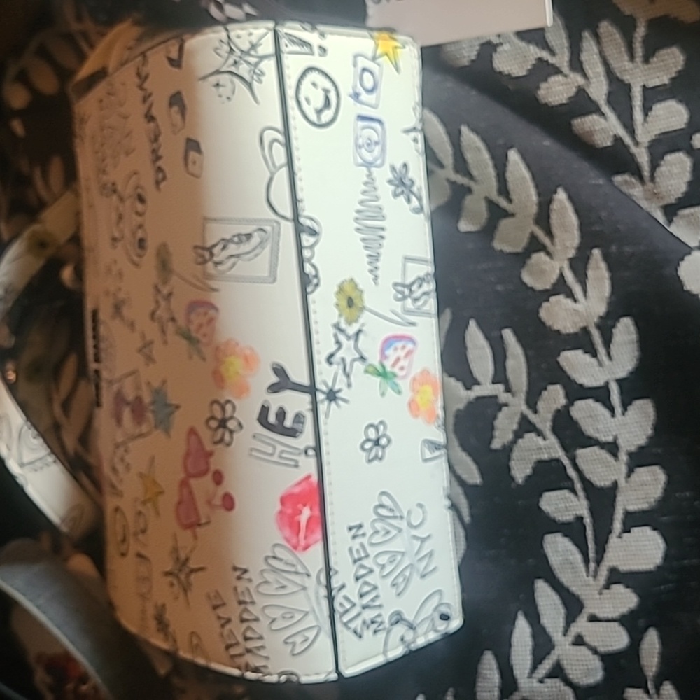 Steve Madden White Crossbody Bag with Multicolor Doodle Grafitte Print - Picture 8 of 8